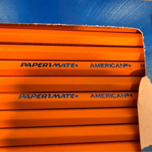 Vintage 2004 American Classic Pencils - Vibrant Assorted Colors & Classic Yellow - Picture 7 of 13